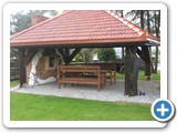 073. GARAZE LJETNIKOVCI I VRT BASTE